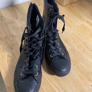 Never worn L11 converse leather fleece lined boots